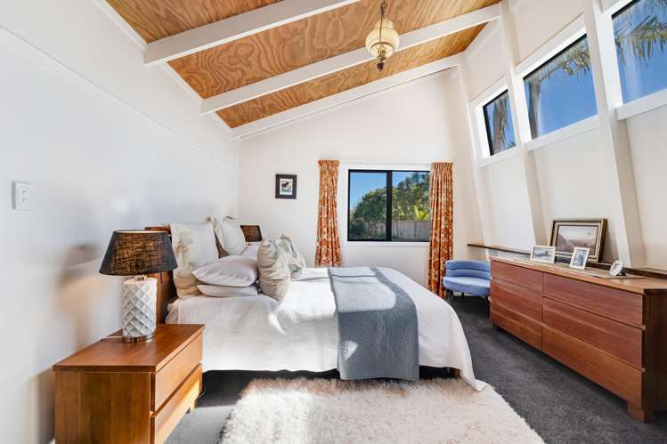 10 Oliver Twist Avenue Mellons Bay_18