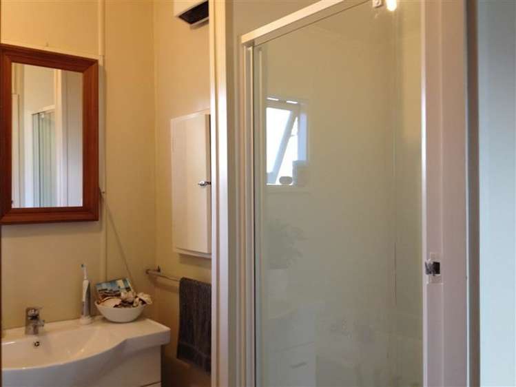 33 Andrew Street Stoke_7