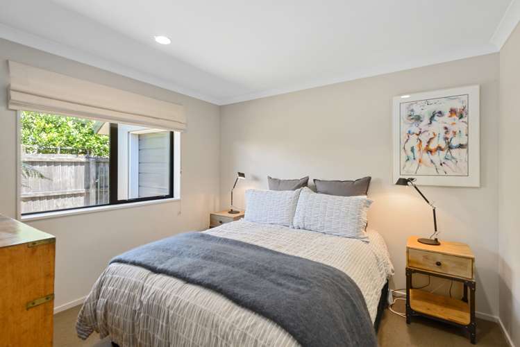 5 John Campbell Crescent Hillmorton_13