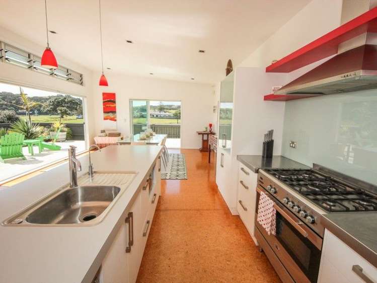 1 Flame Tree Lane Taipa_5