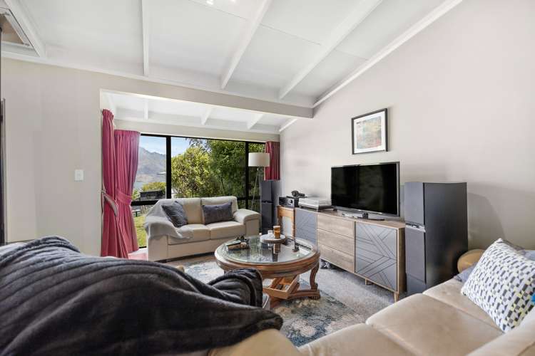1b Dart Place Fernhill/Sunshine Bay_7