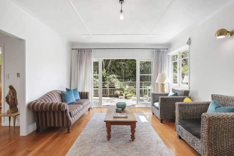 11 Tane Road Laingholm_12