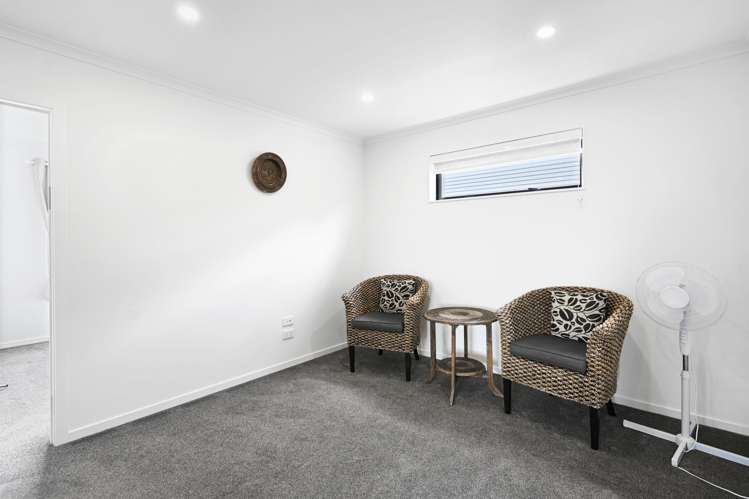 1 Oku Close Hillcrest_15