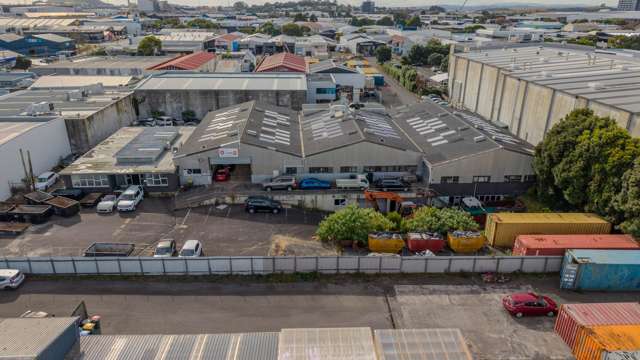 60,64,64A Walls Road Penrose_4