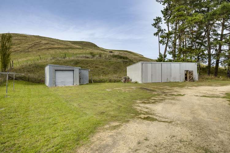 1199 Middle Road Poukawa_23