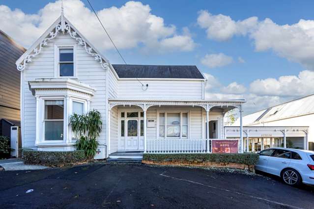 DEVELOPERS, LAND BANKERS, OWNER-OCCUPIERS