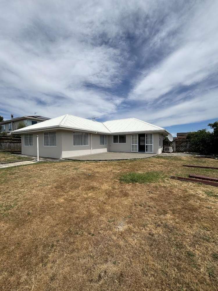 6 Stead Crescent 10816_11