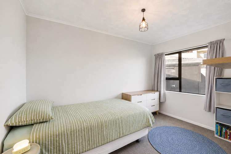 27 McKeefry Avenue Greenmeadows_12