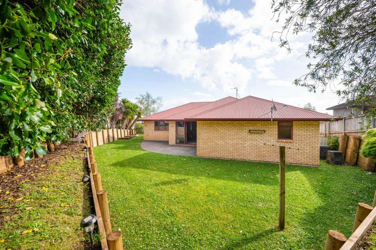 1 Farleigh Close Huntington_19