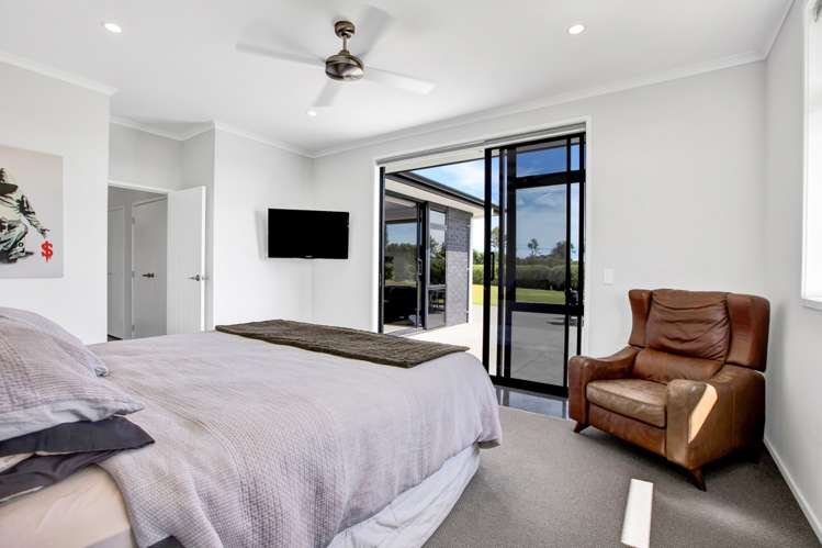 135 Sealy Road Omata_8