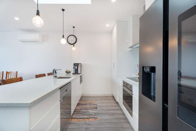 63b Whitford Brown Avenue Papakowhai_15