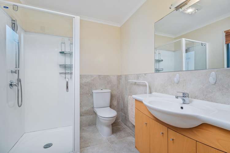21 Charles Green Drive Cooks Beach_15