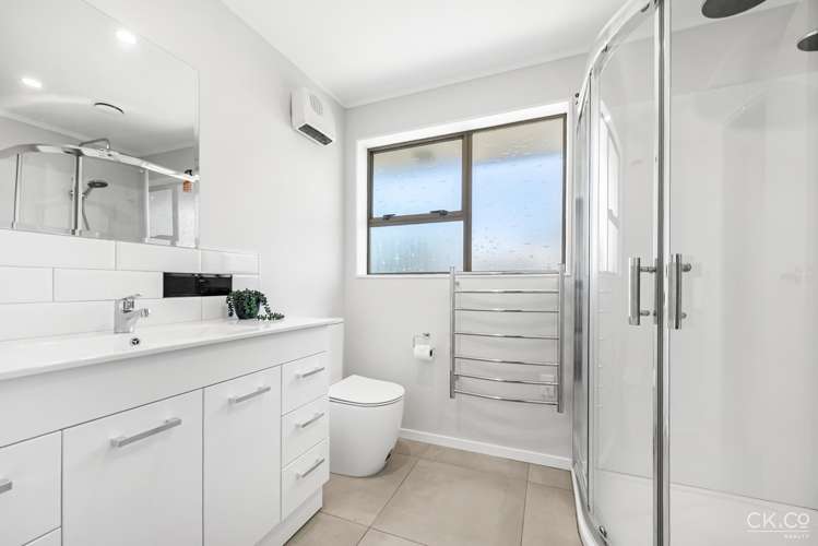 19b Totara Crescent Woburn_13