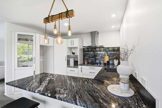 2/5a Opoia Road Hamilton East_3