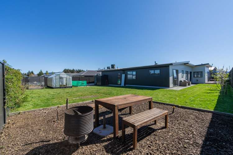 28 Burnby Drive Te Anau_24