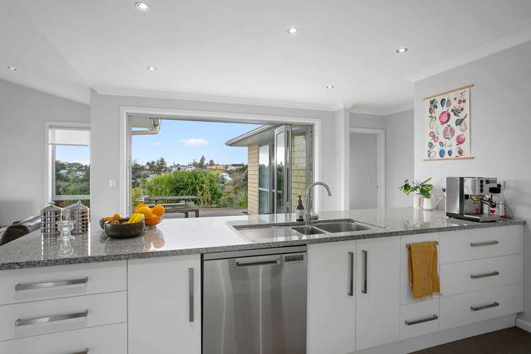 34 Ihimaera Terrace Leamington_3