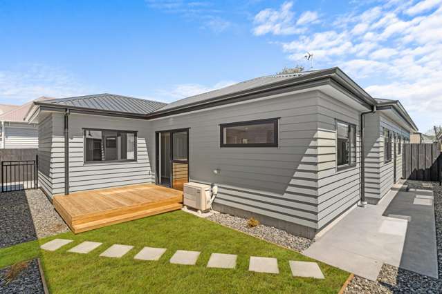 2 Beds & 2 Living or 3 Beds & 1 Living? Your Call!