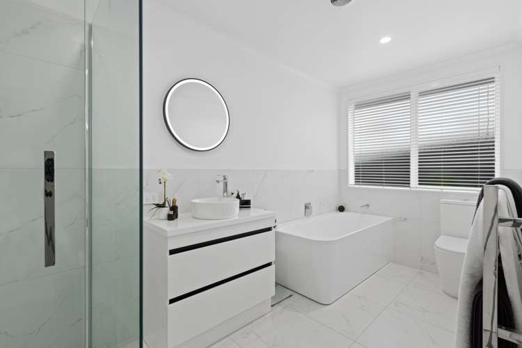 29 The Ritz Orewa_14