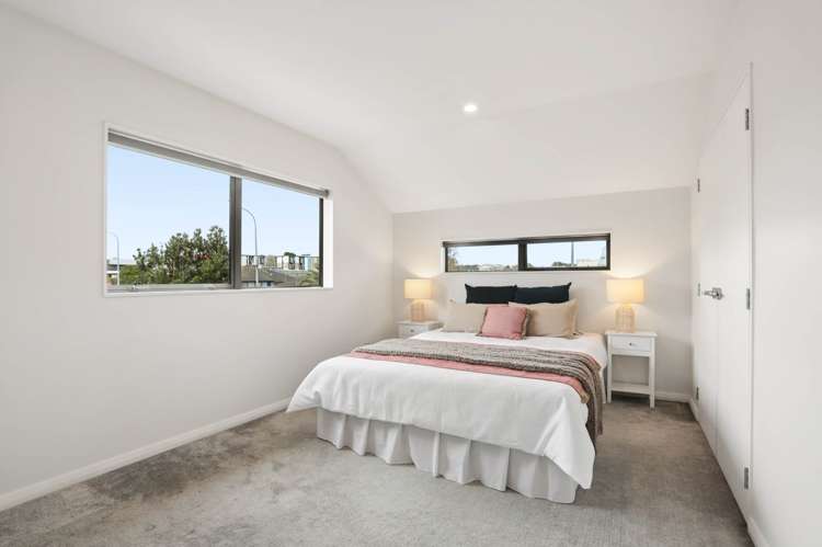 680 Mount Albert Road Royal Oak_14