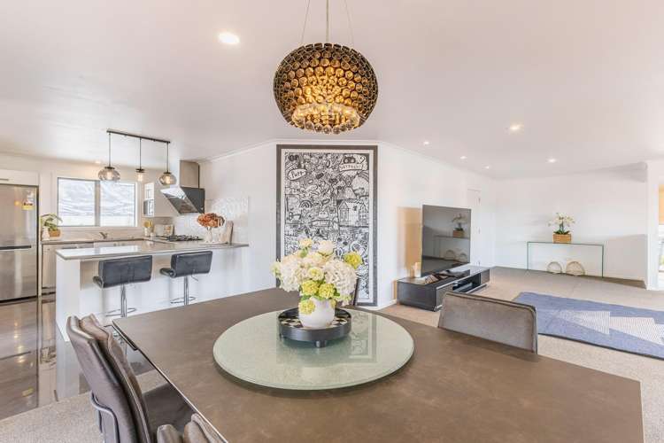 8 Heathfield Avenue Huntington_2