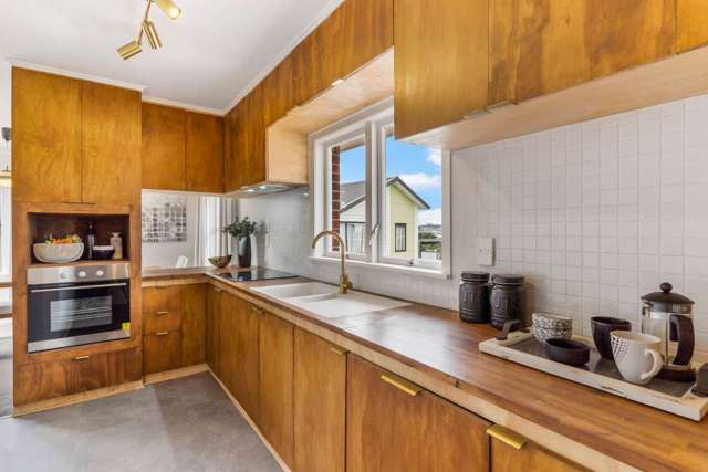 22 Chatsworth Crescent Pakuranga Heights_3