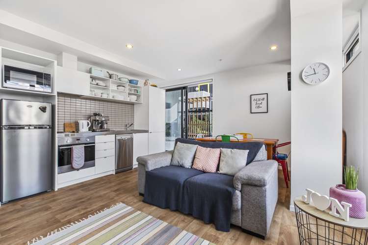 508/20 Mccrae Way New Lynn_4