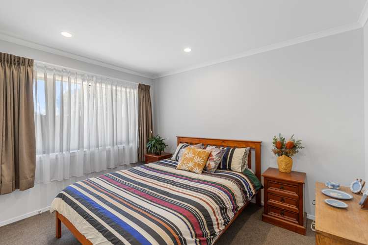 2/15 Cook Street Hamilton East_12