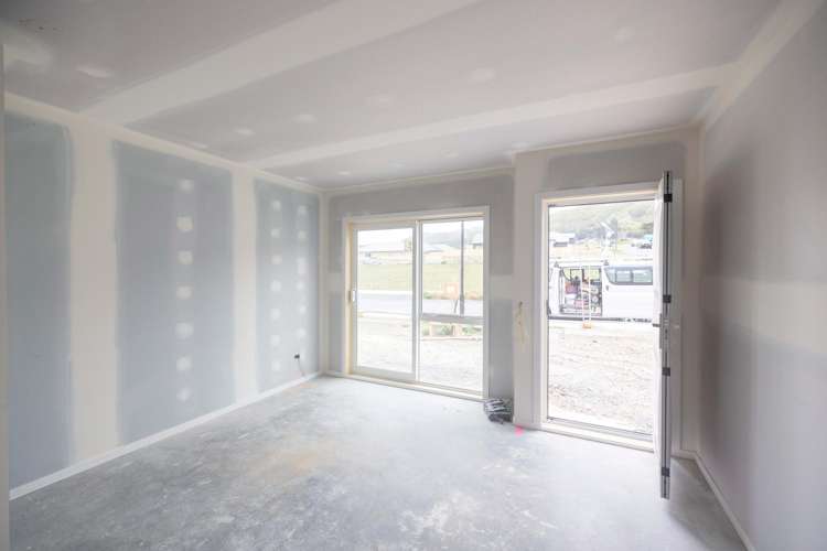 28 Tarāpuka Rd Kenepuru_2
