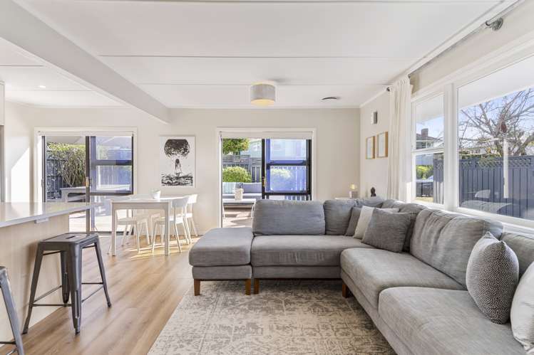 77 Fairclough Road Beach Haven_10