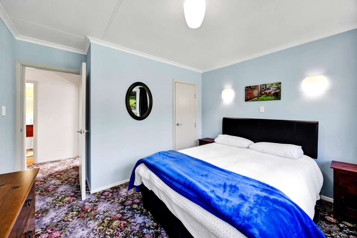 48A-B Whangamomona Road_4