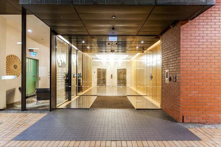 11E/9 Chews Lane Wellington Central_2