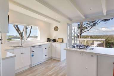 886 Purerua Road_3