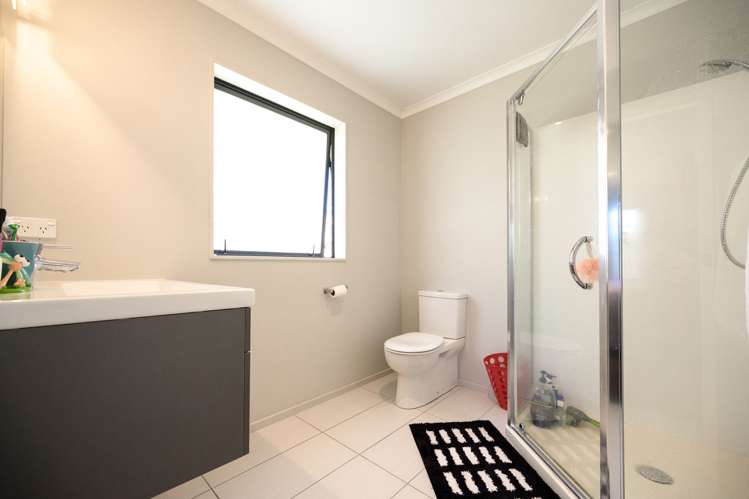 86 Covent Drive Stoke_10