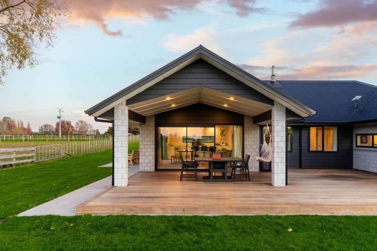 1370 Te Kawa Road Te Kawa_24