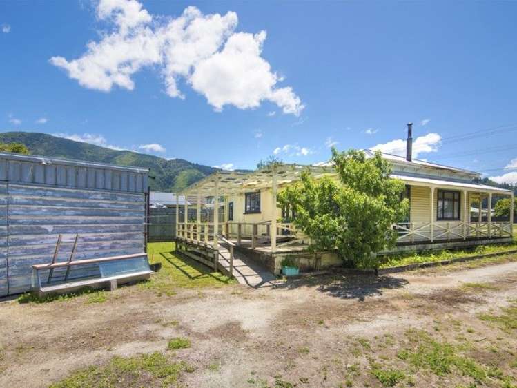 54 Broadway Picton_15