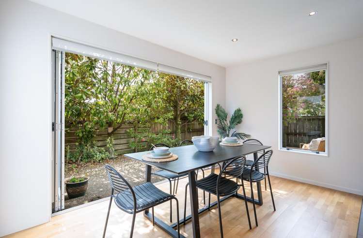 5 Monro Way The Wood_1