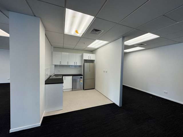 Level 1/132 Hurstmere Road Takapuna_4