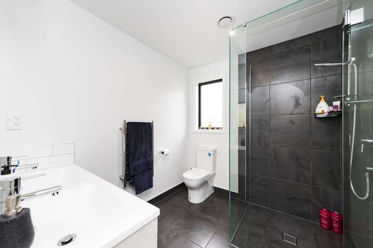 3 Sardinia Grove Fitzherbert_13