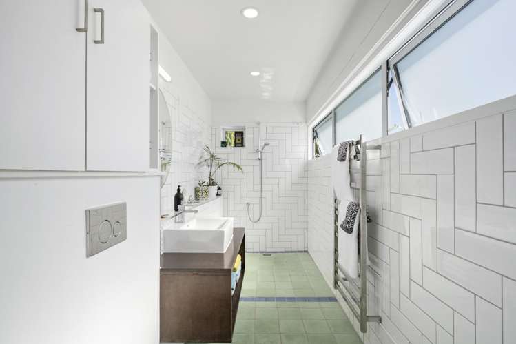 709 Marine Drive Eastbourne_16