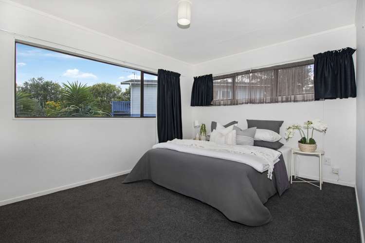 56 Raumati Crescent Onerahi_12