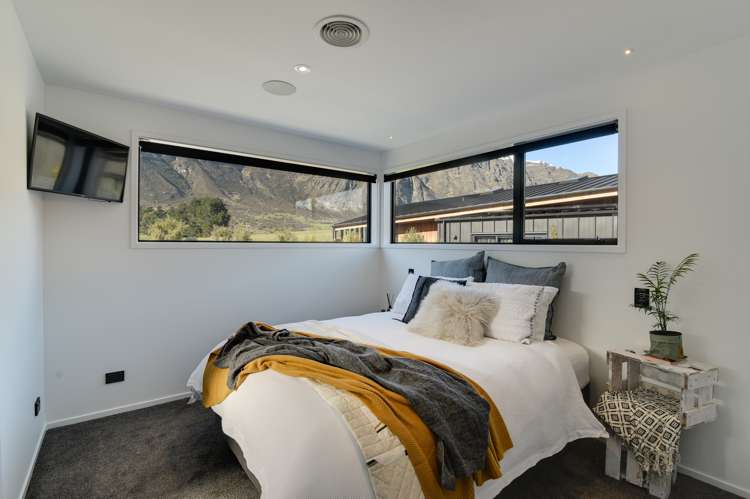 33 Mckellar Drive Jacks Point_16