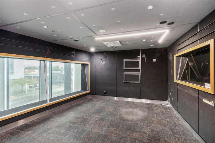 335 Lincoln Road Addington_7