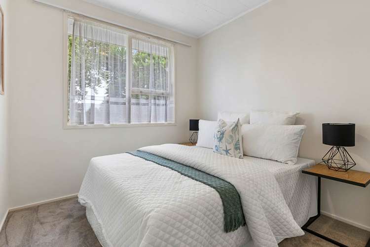 22 Malvina Place Bucklands Beach_11