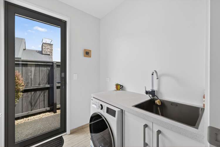 17 Waterstock Way Parklands_16