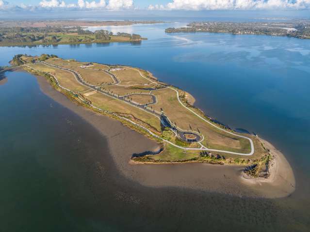 14 Colleen Crescent Karaka_4