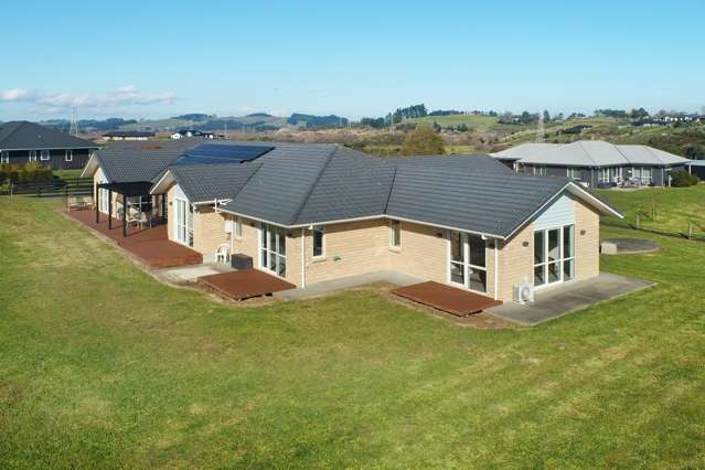 Lavish Country Living – Space and Modern Comfort