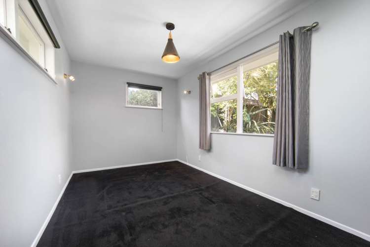 73 Barrys Road Glendene_14