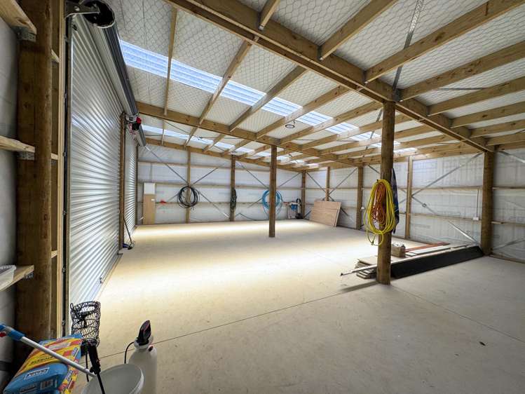 1000A Thames Coast Road Kereta_14