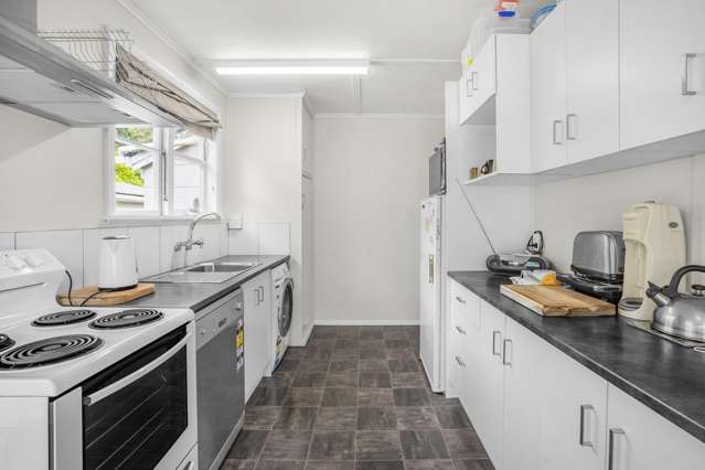 200 Waddington Drive Naenae_4