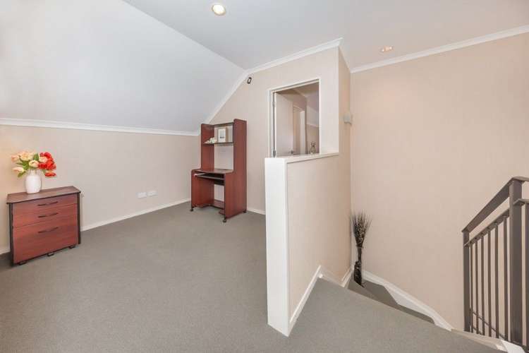 4 Dapple Place Flat Bush_15